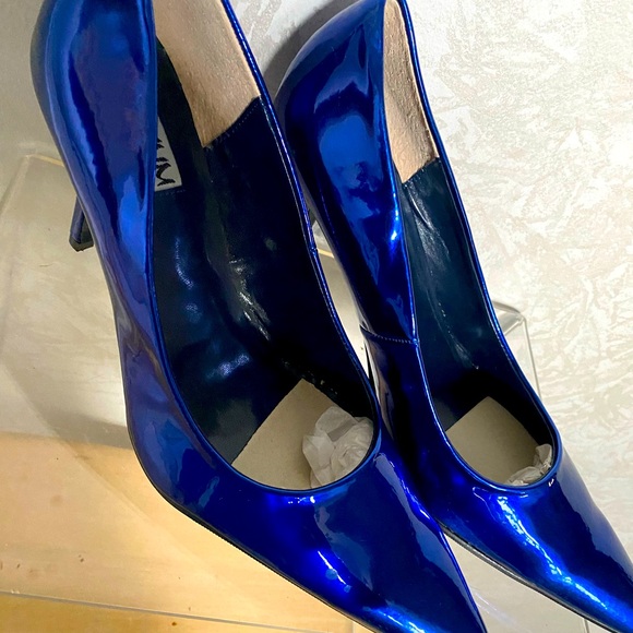 Shoes - Picture 4 of 4